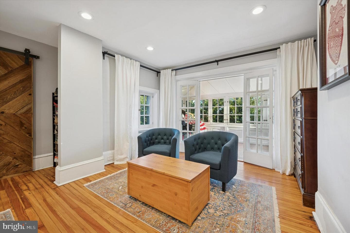 3222 W Penn Street photo 25