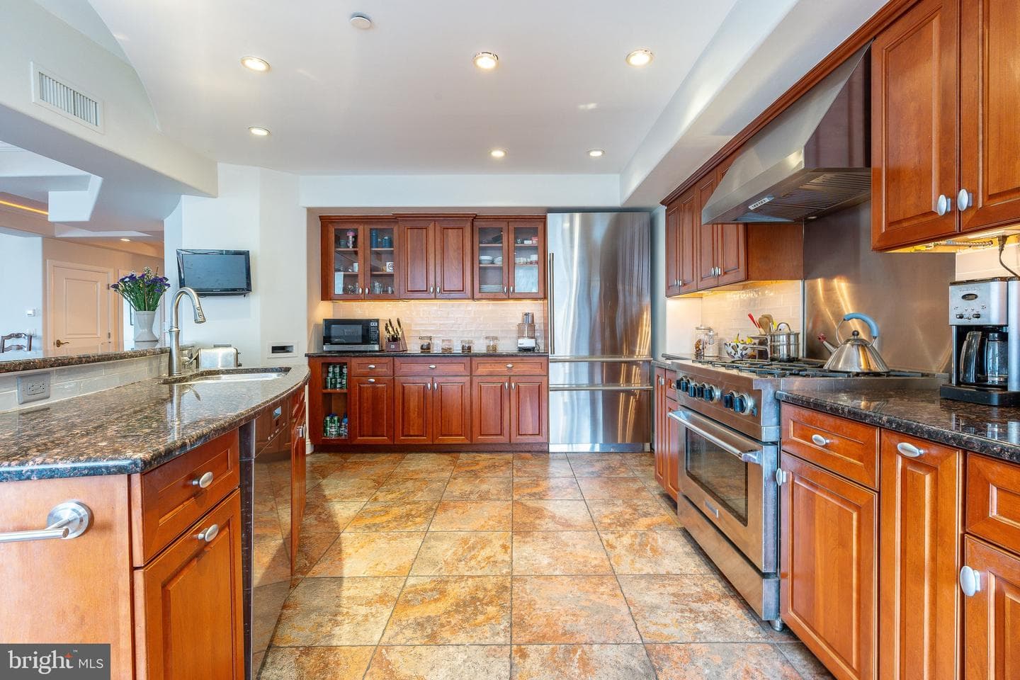 1737 Chestnut St # 600 photo 16