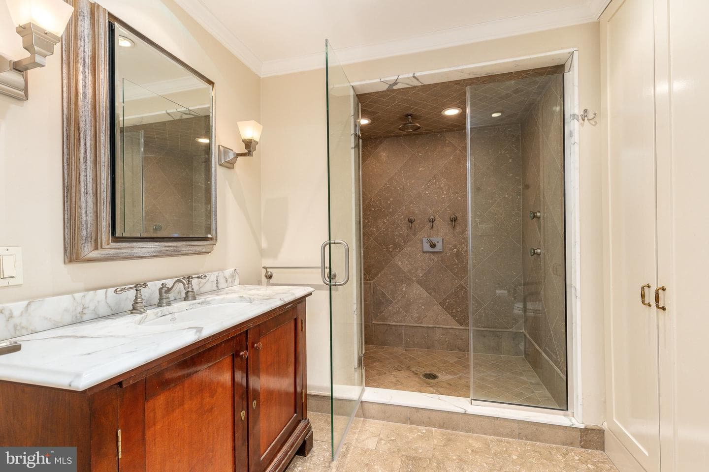 1737 Chestnut St # 600 photo 23