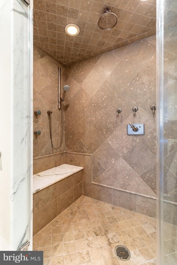1737 Chestnut St # 600 photo 24
