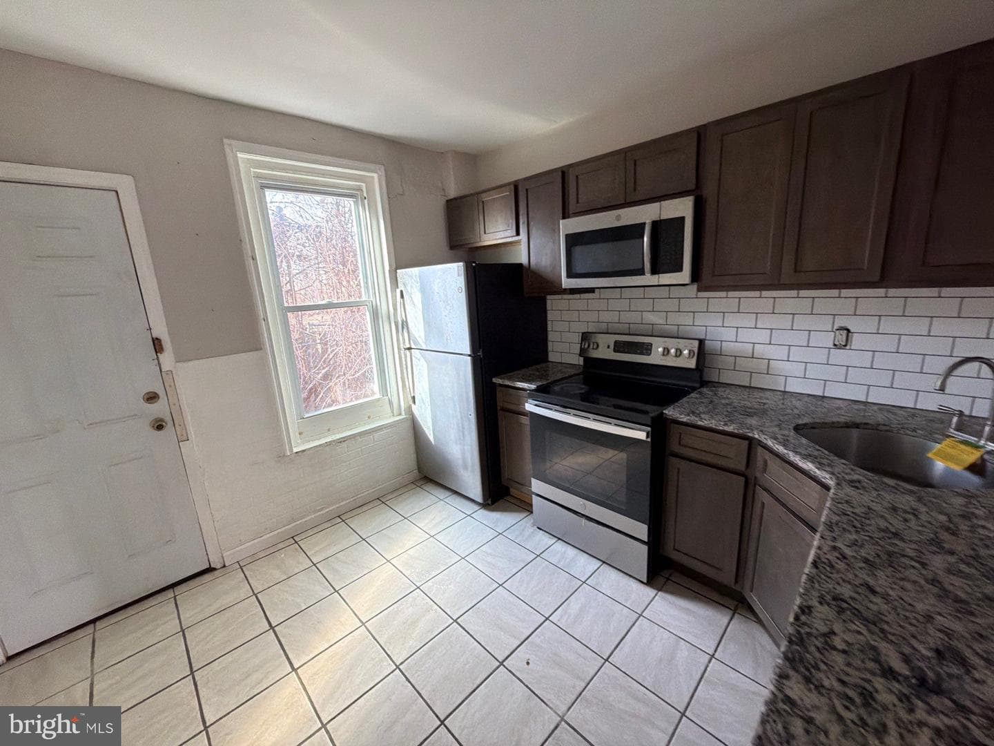 5540 Crowson Street photo 3