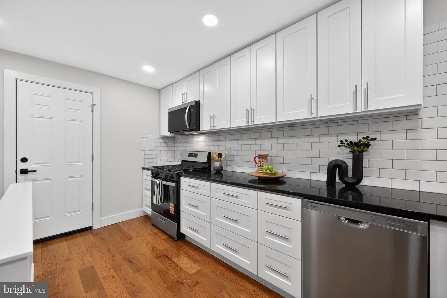 5216 Delancey Street photo 10