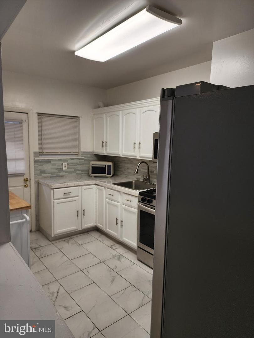 1634 Lewis Street photo 14