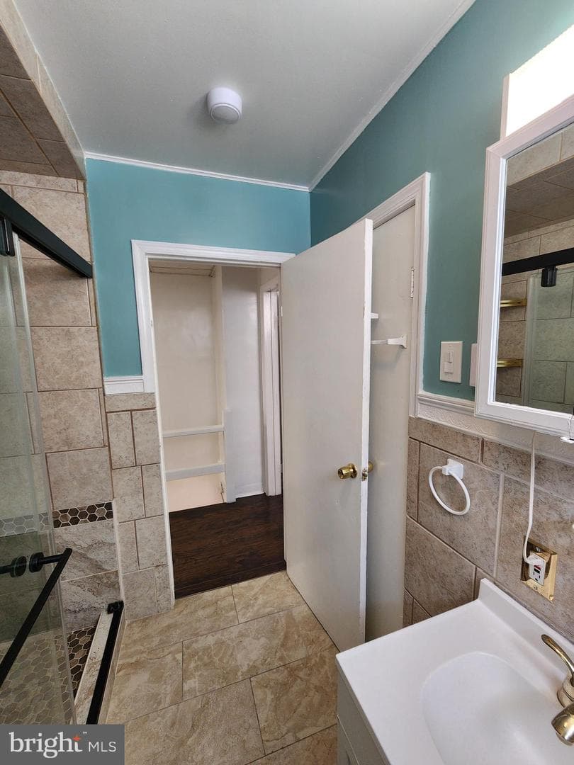 1634 Lewis Street photo 37
