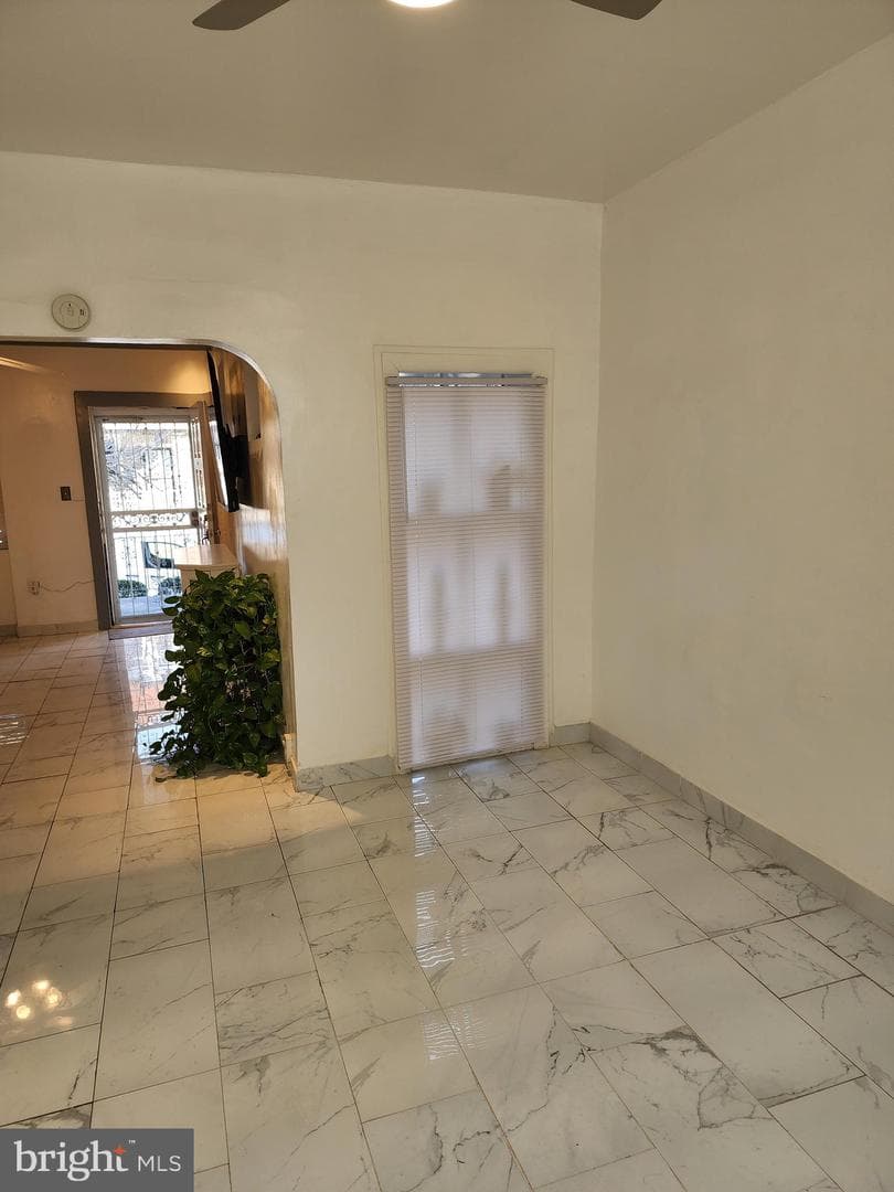 1634 Lewis Street photo 9