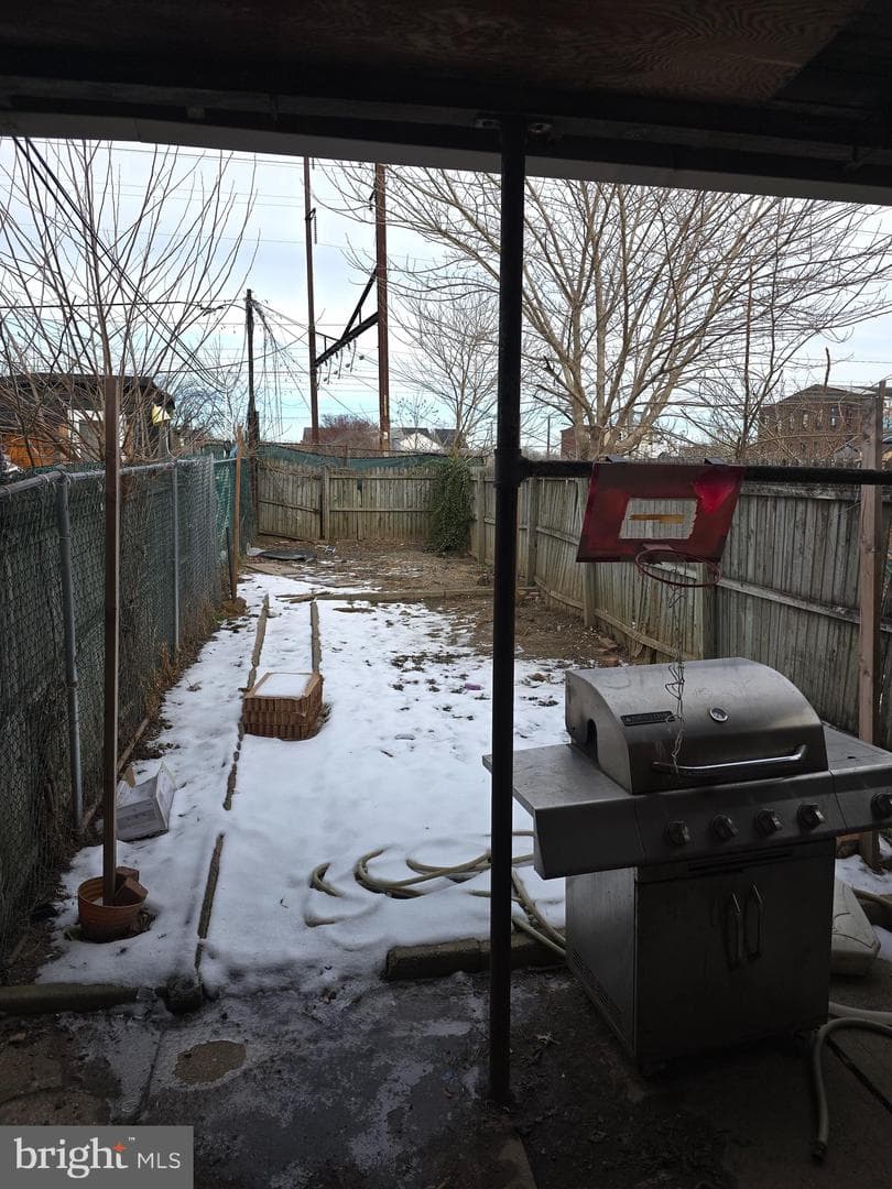 4656 James Street photo 18