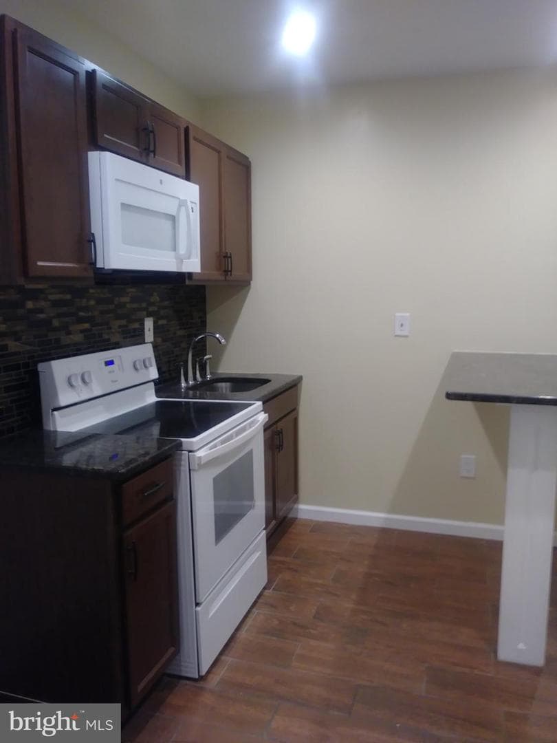 522 W Westmoreland Street photo 3