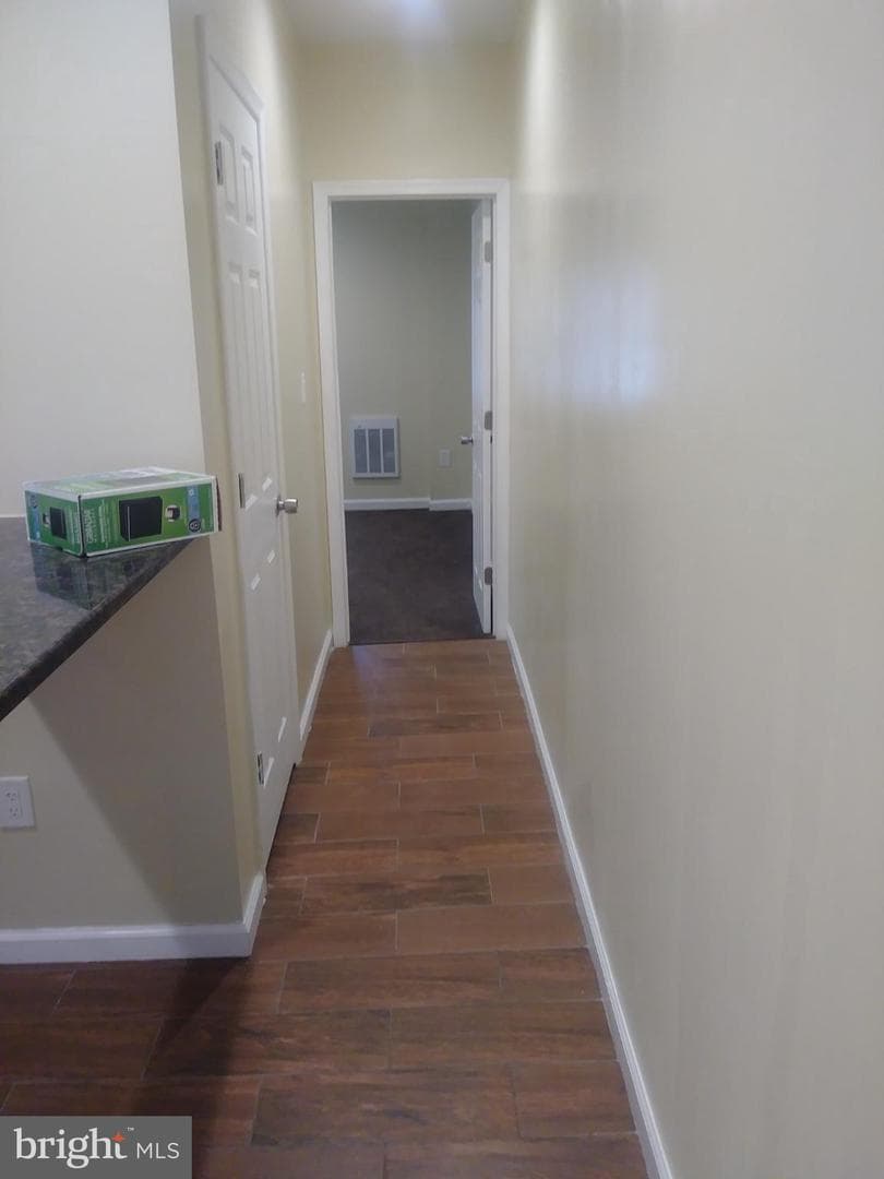 522 W Westmoreland Street photo 8