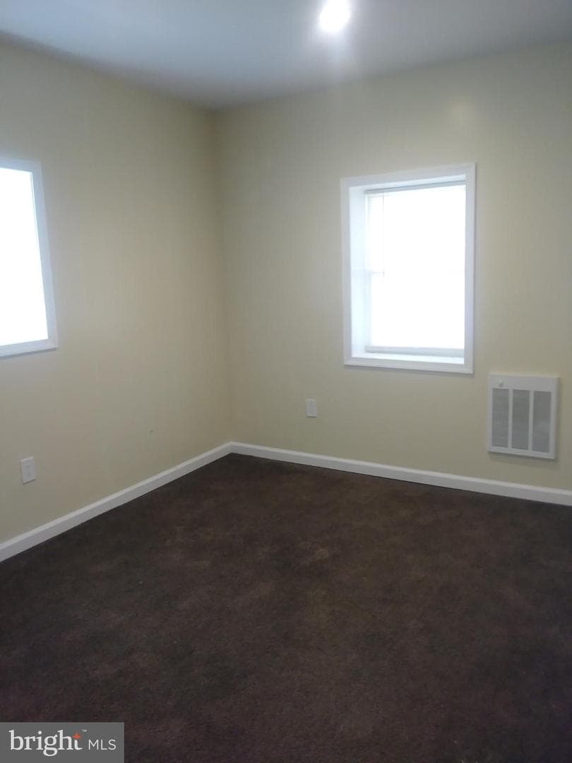 522 W Westmoreland Street photo 9
