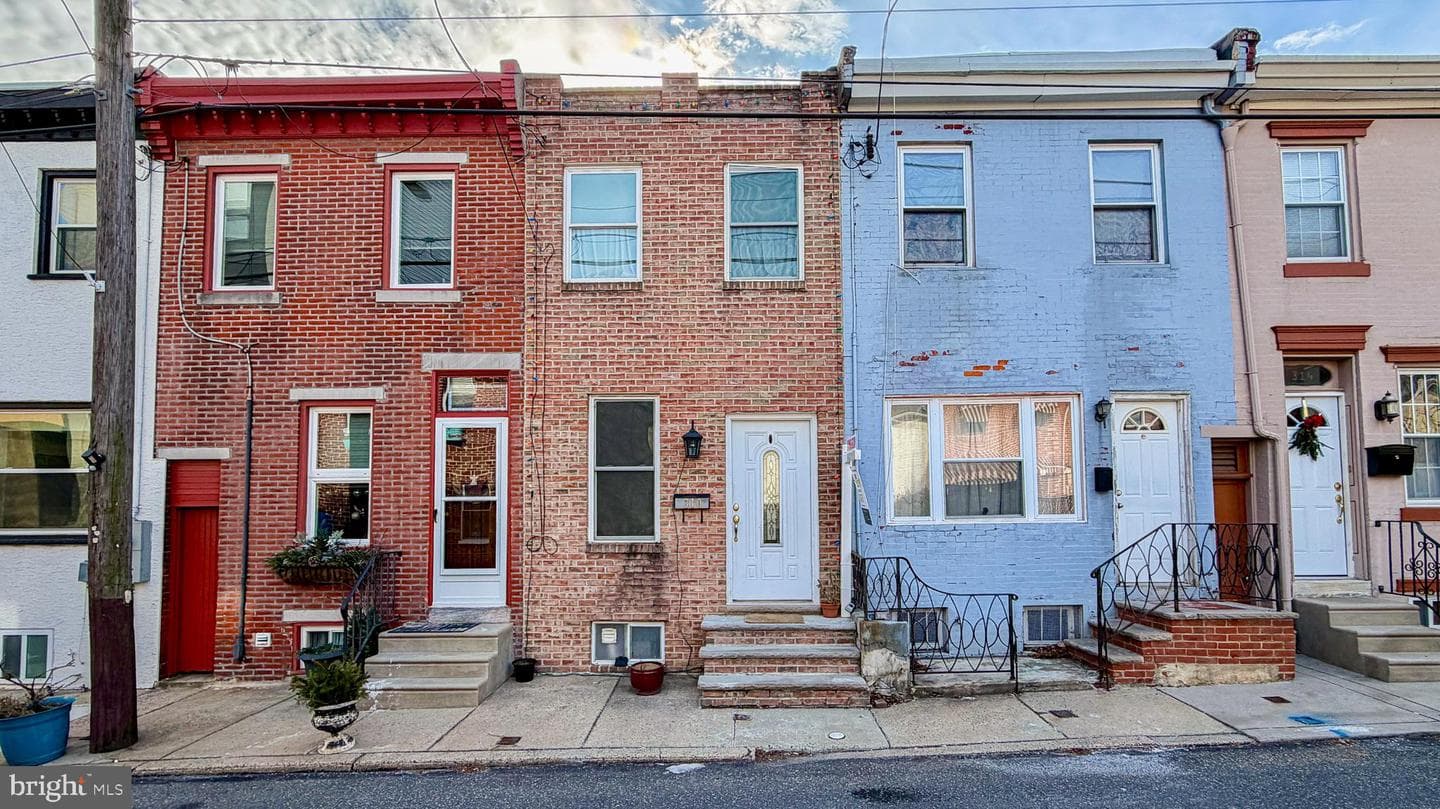 310 Earp Street