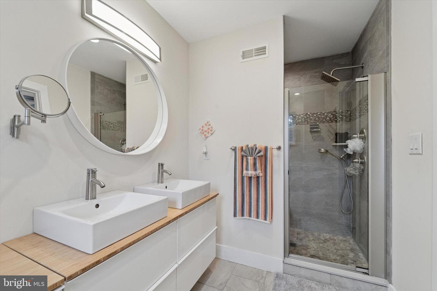 488 Evergreen Avenue photo 17