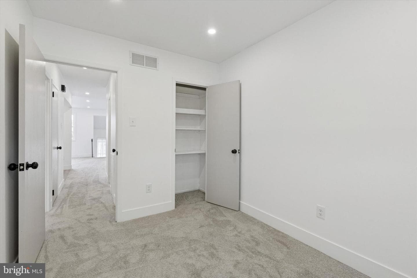1720 Kennedy Street photo 13