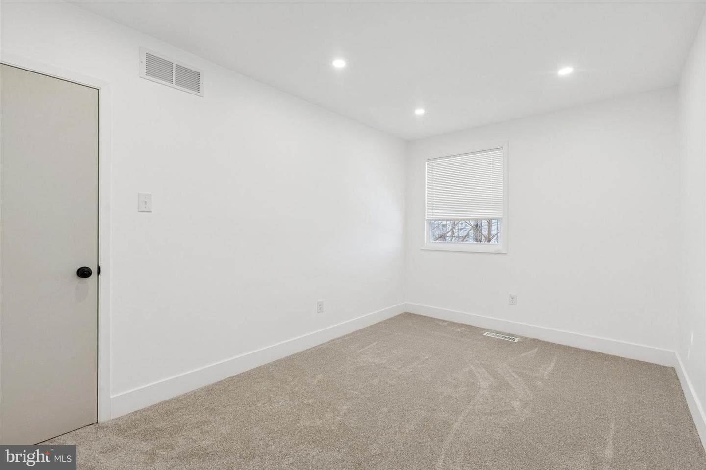 1720 Kennedy Street photo 16