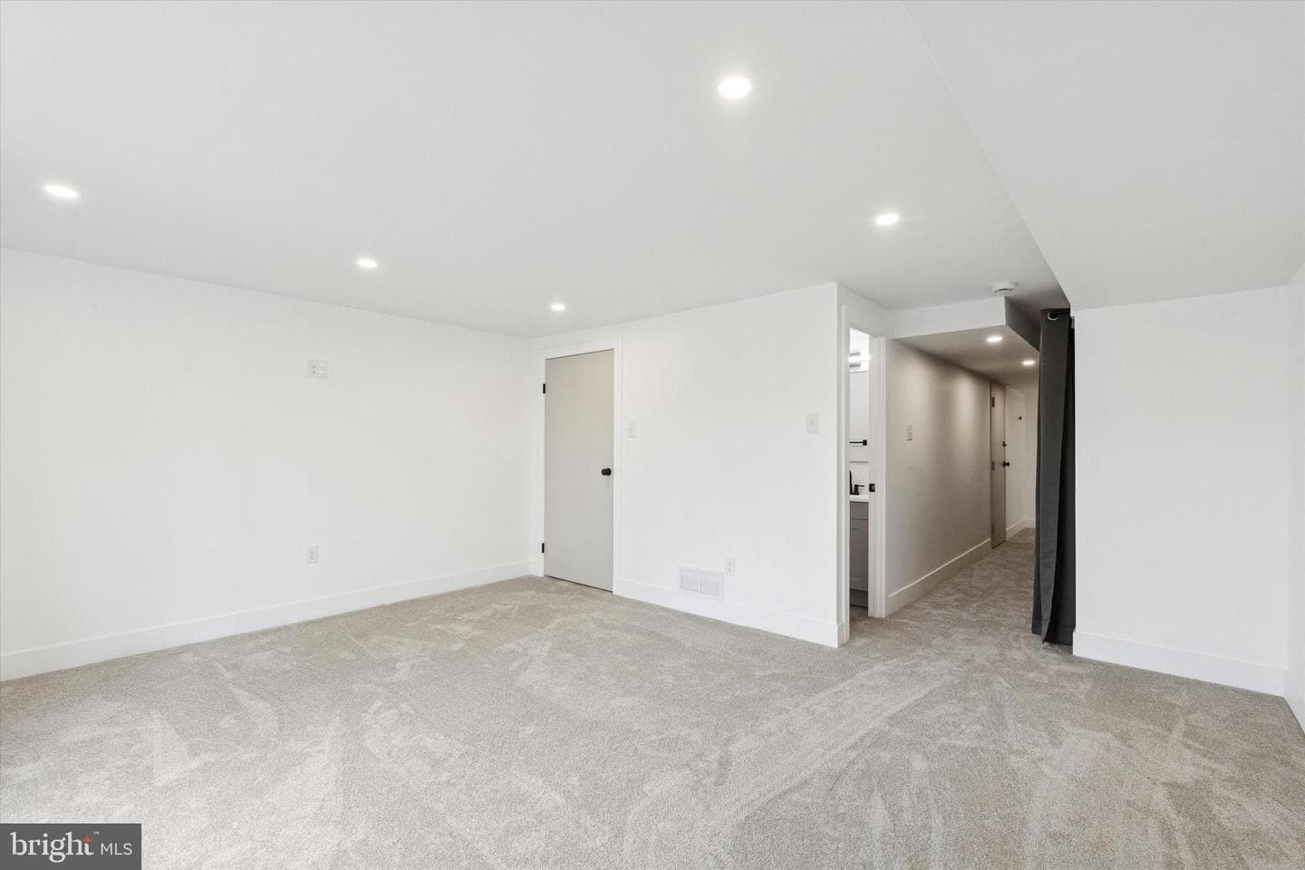 1720 Kennedy Street photo 20