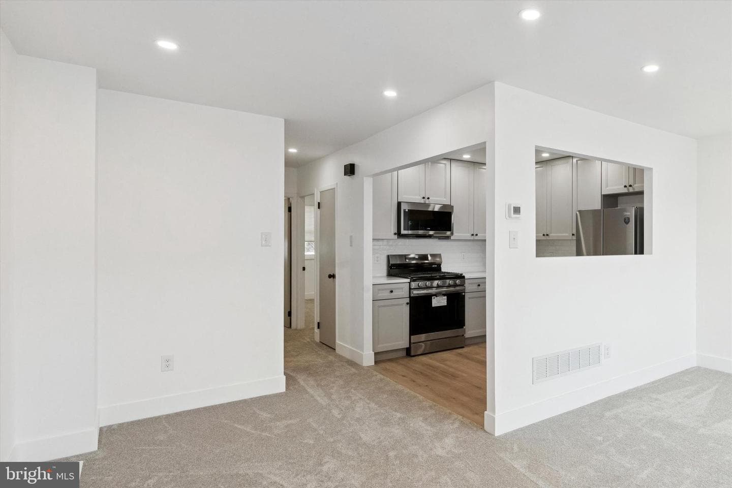 1720 Kennedy Street photo 8