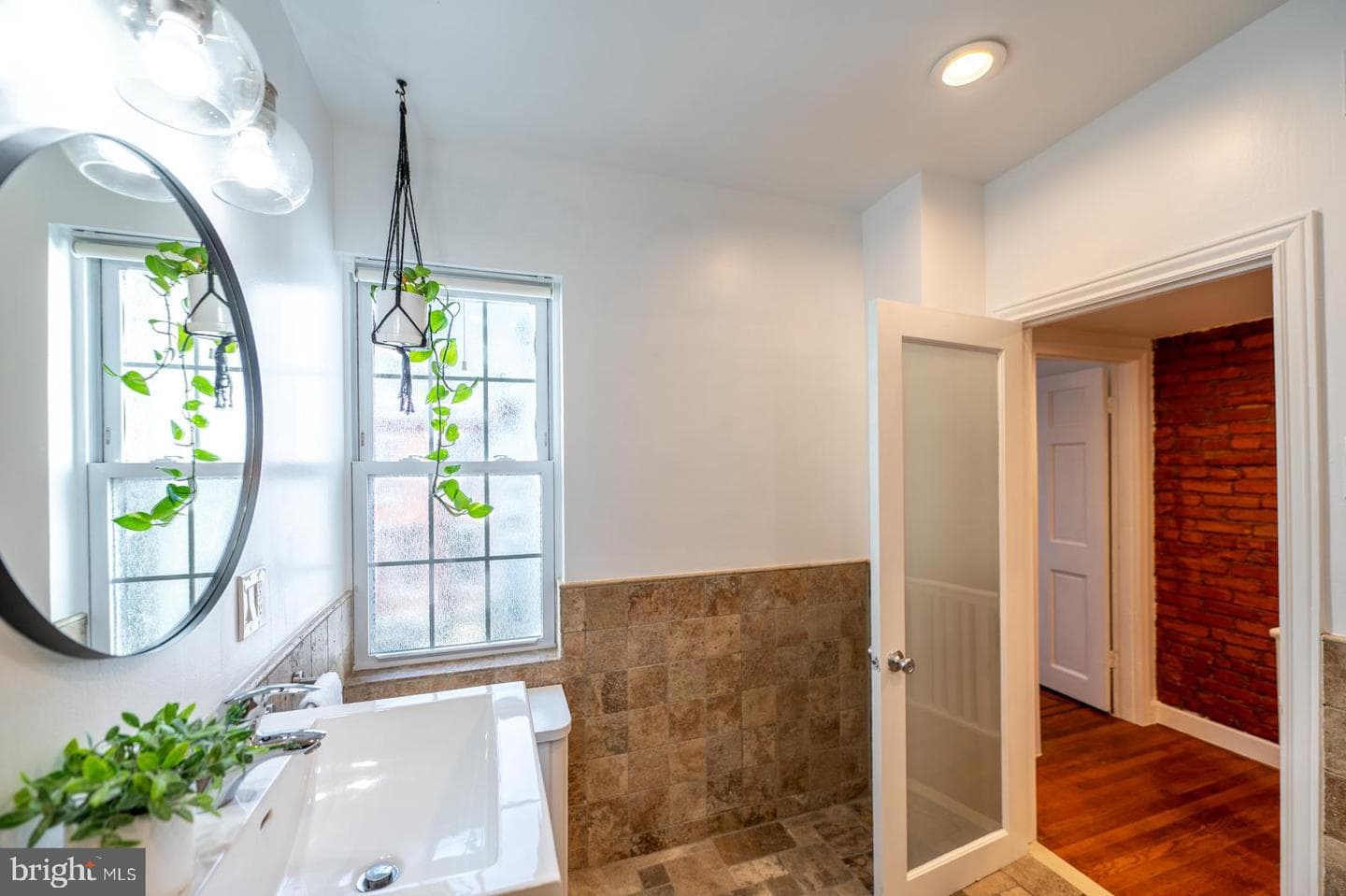 2927 Cambridge Street photo 39