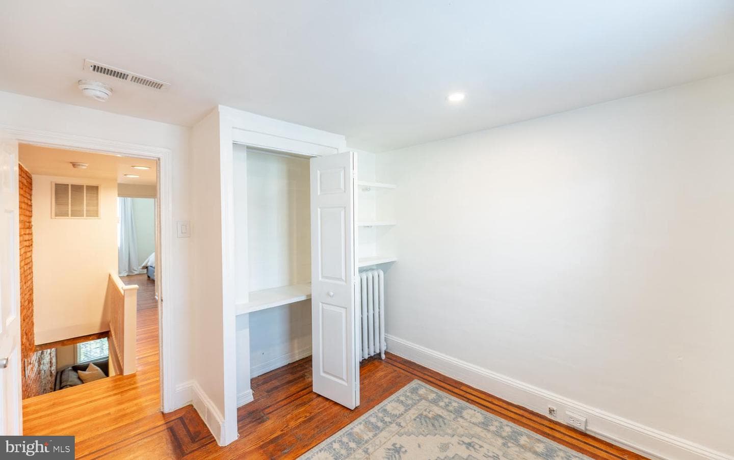 2927 Cambridge Street photo 45