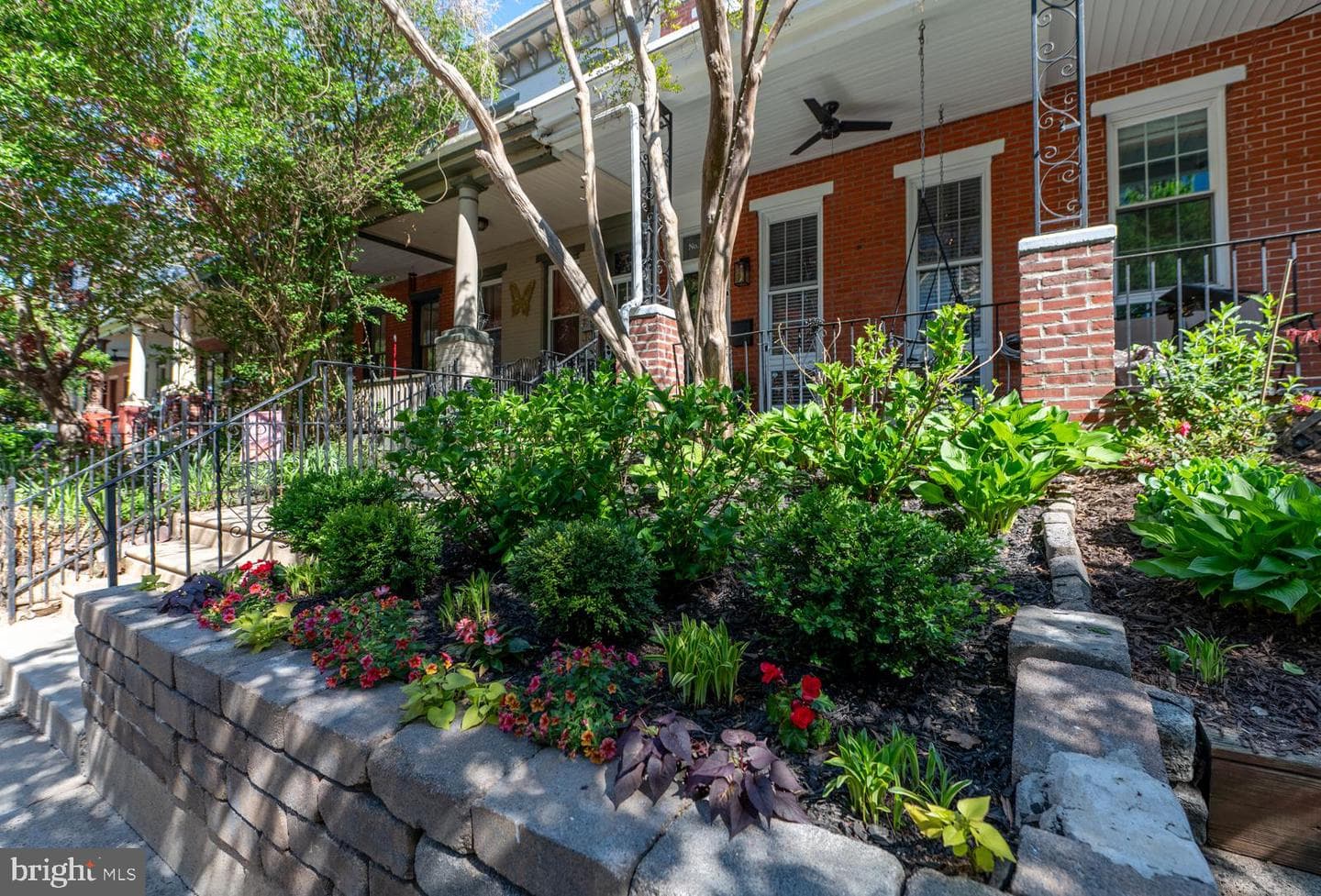 2927 Cambridge Street photo 5