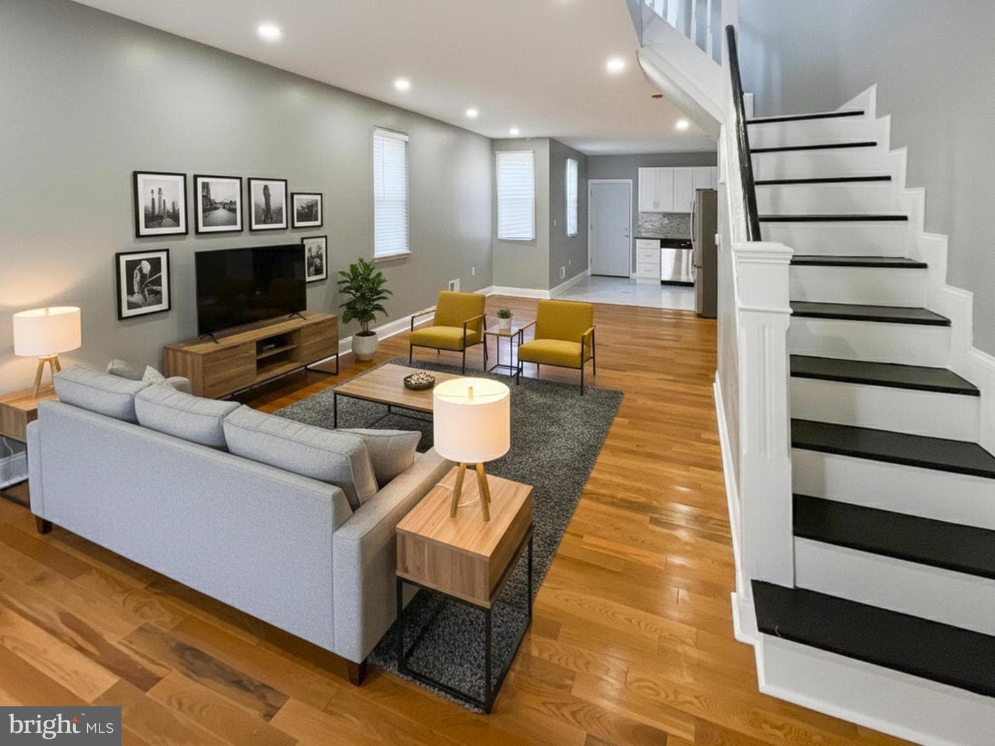 5419 Delancey Street photo 8