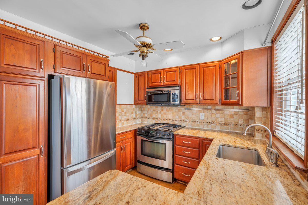 3131 Teesdale Street photo 10