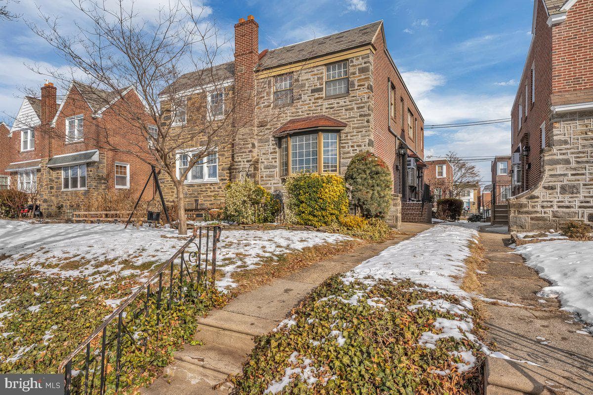 3131 Teesdale Street photo 2