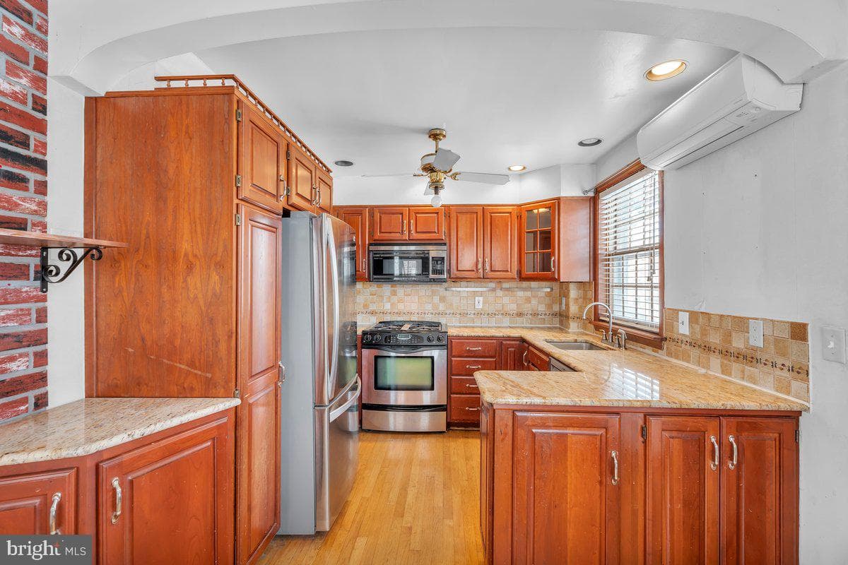 3131 Teesdale Street photo 8