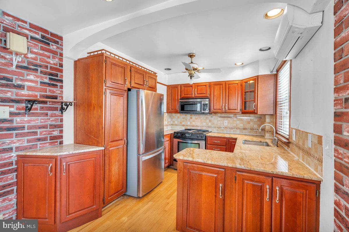3131 Teesdale Street photo 9