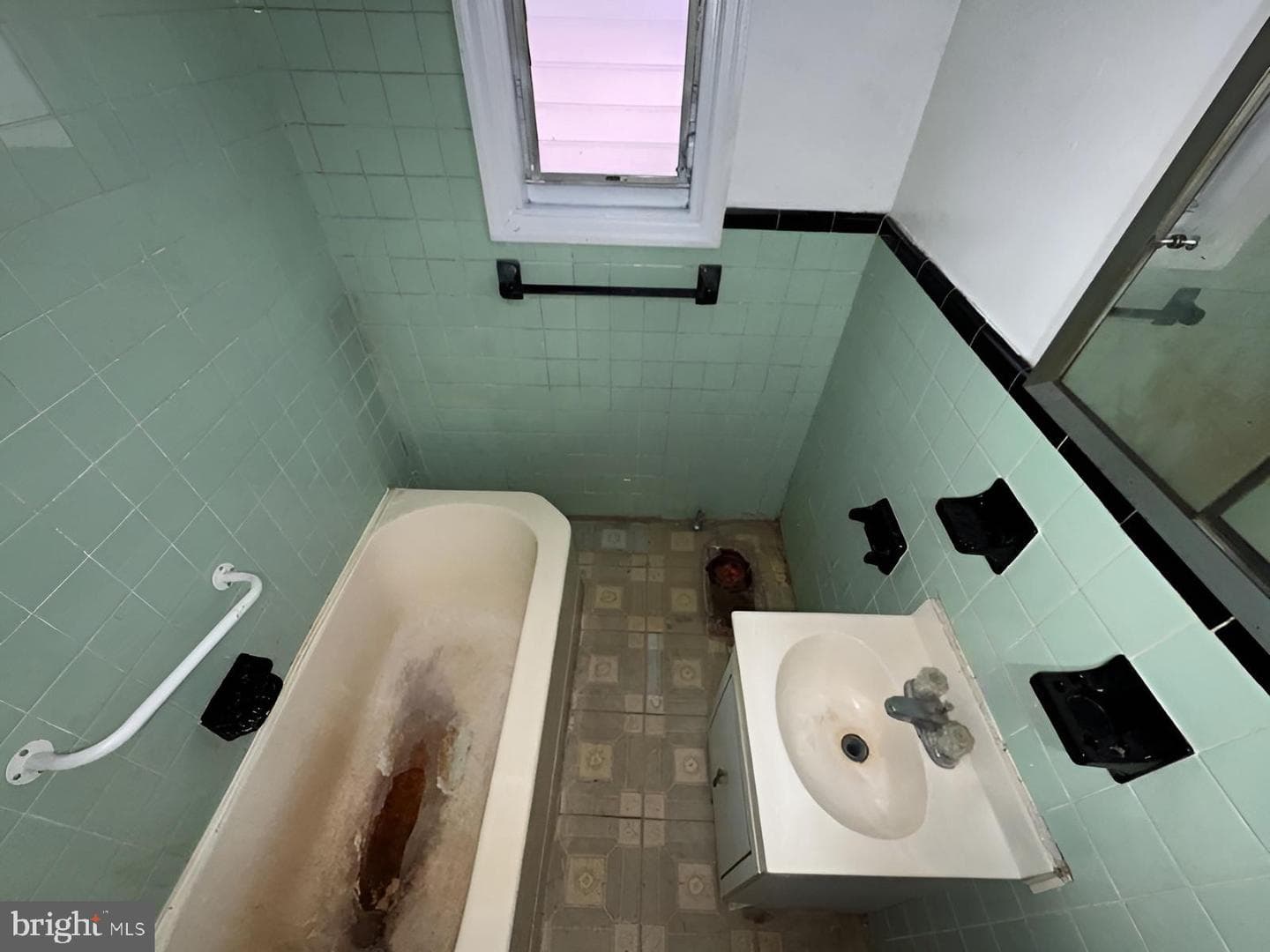 4711 Worth St photo 10