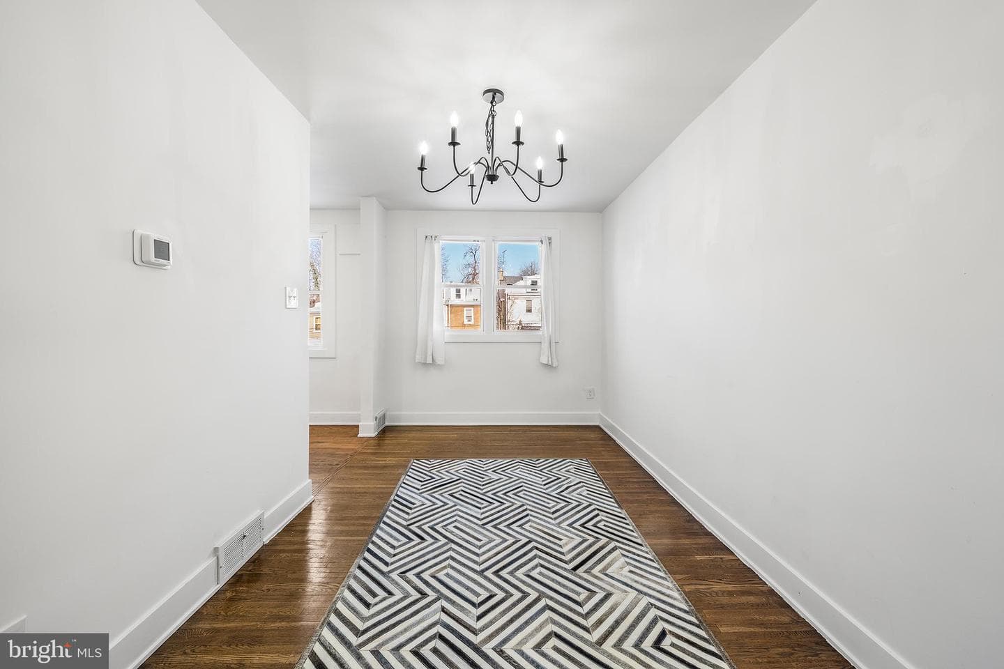 354 Krams Avenue photo 10