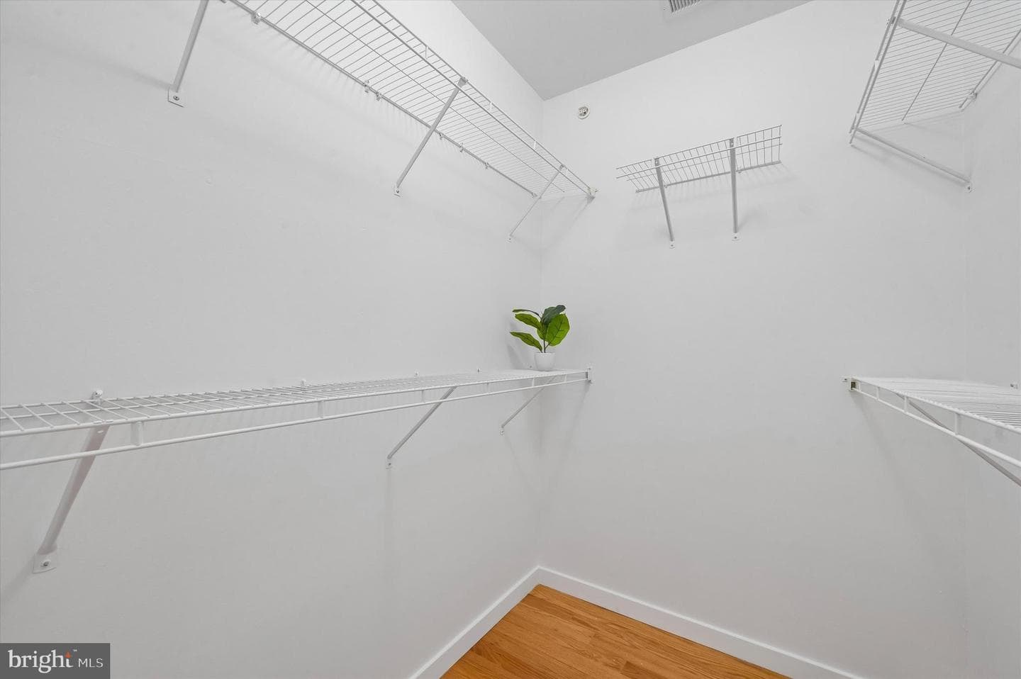 2555 Carpenter Street #E photo 21