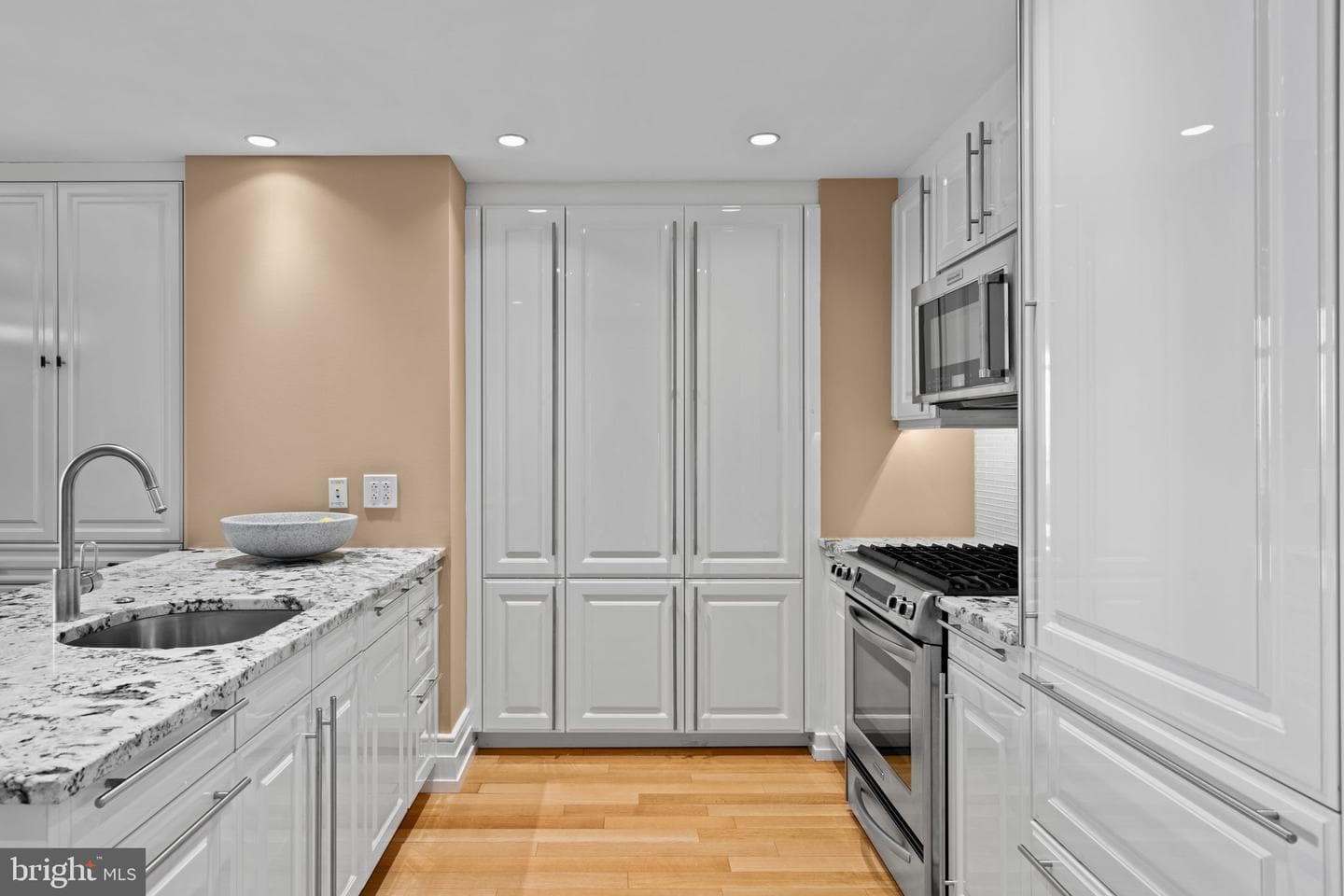 130 S 18th Street #503 photo 2
