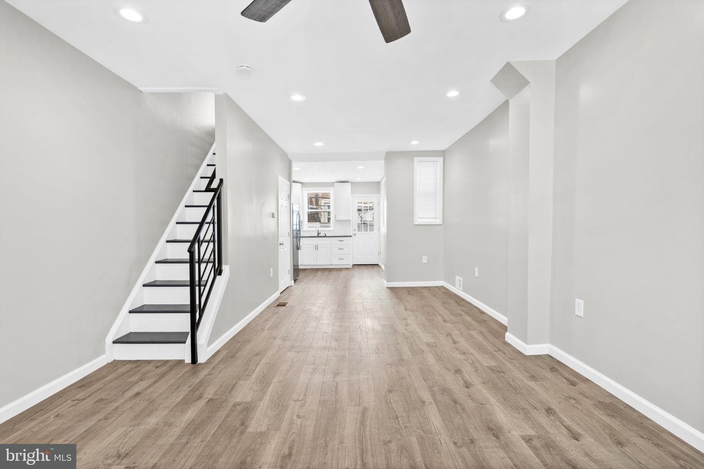1452 Etting Street photo 3