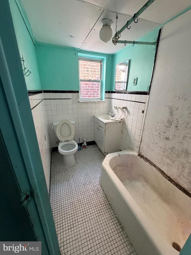 928 Watkins Street photo 6