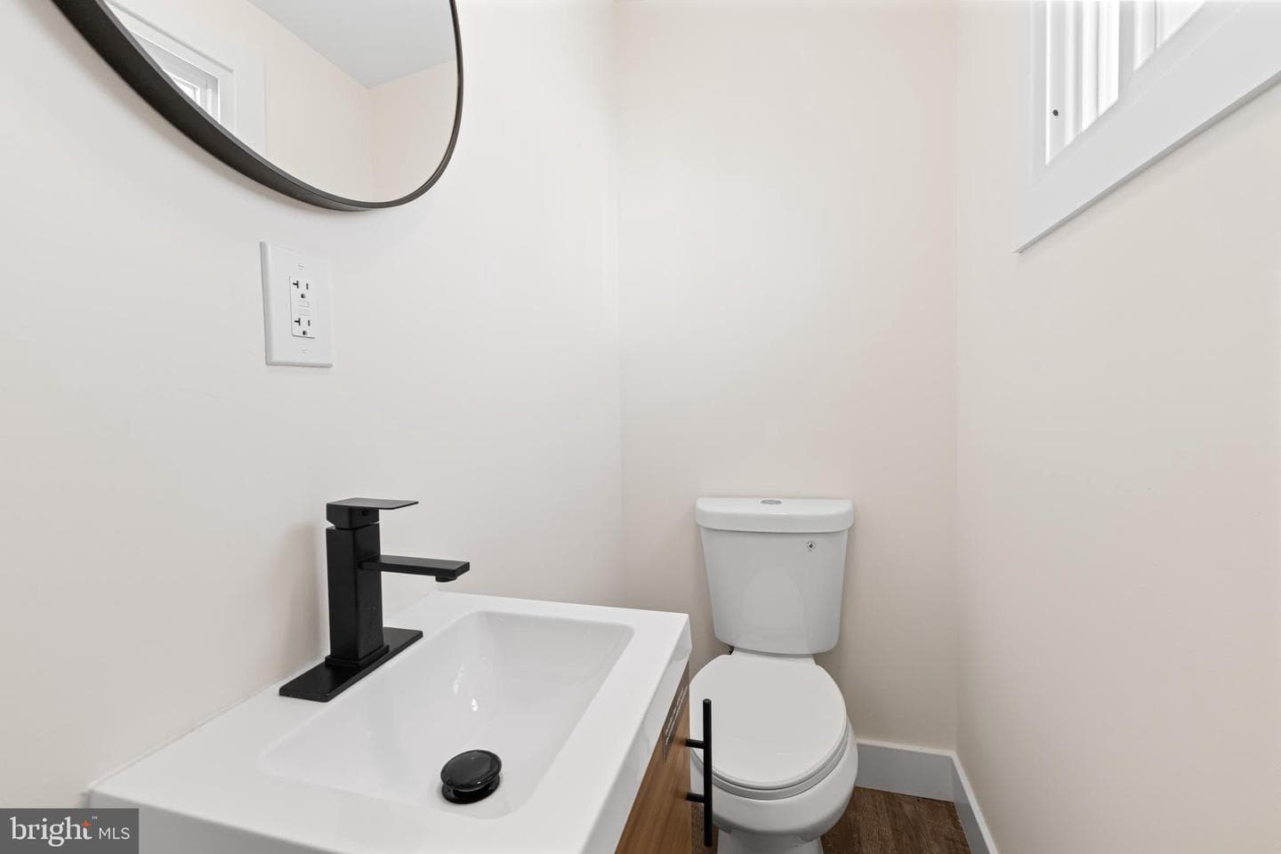 3921 Pennsgrove Street photo 13