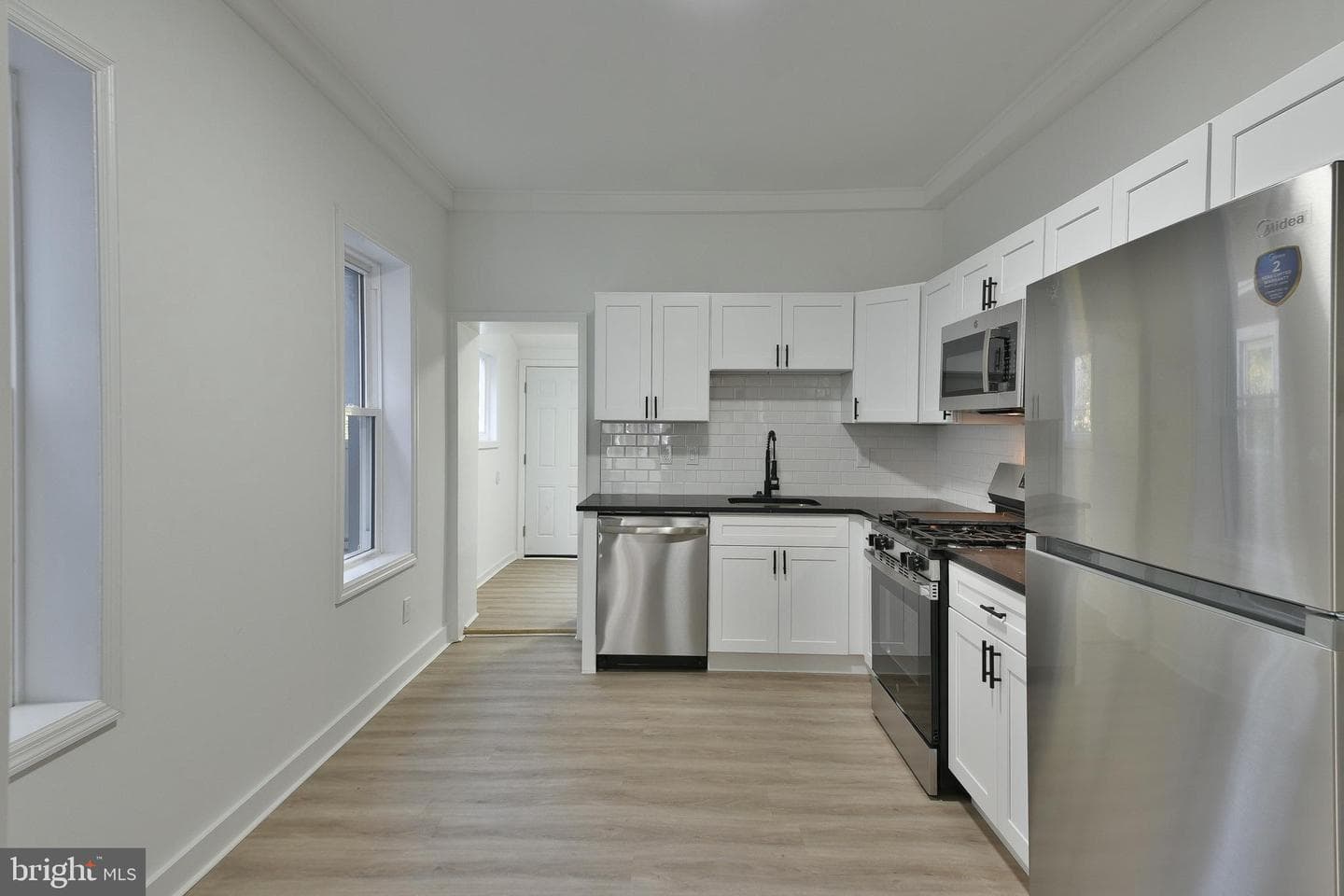 1725 W Juniata Street photo 13