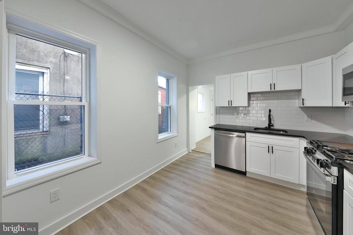 1725 W Juniata Street photo 15