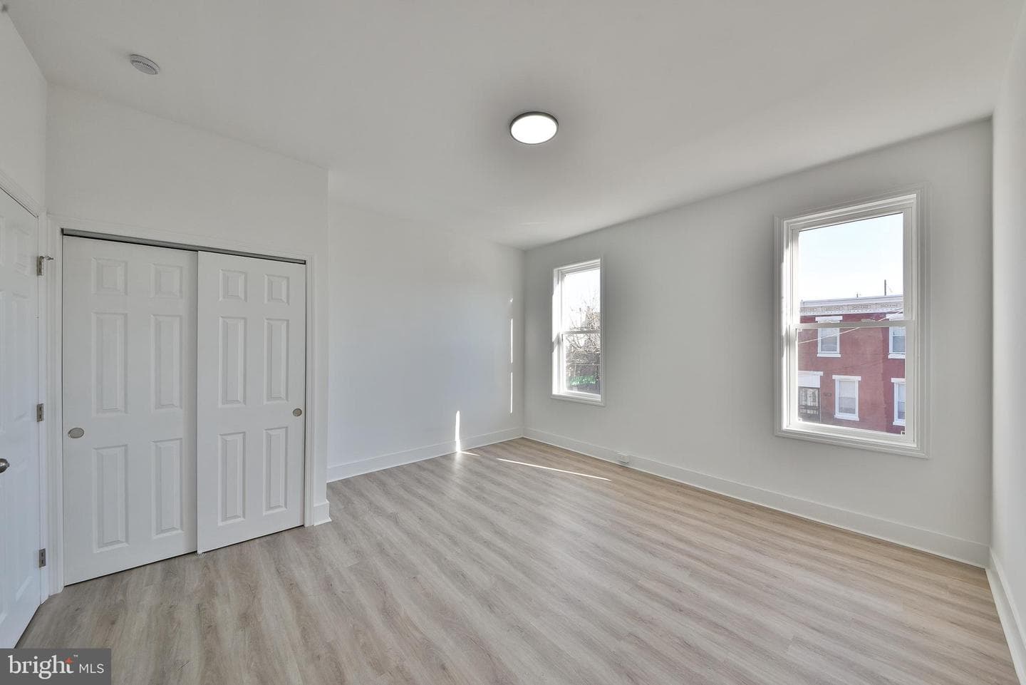 1725 W Juniata Street photo 18