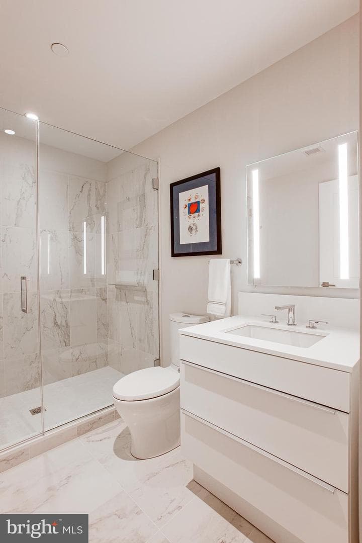 301 S Broad #2501 photo 12