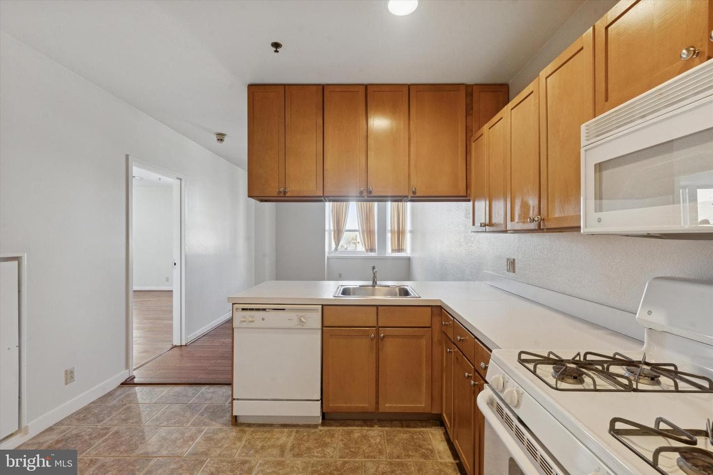 1100 Vine Street #402