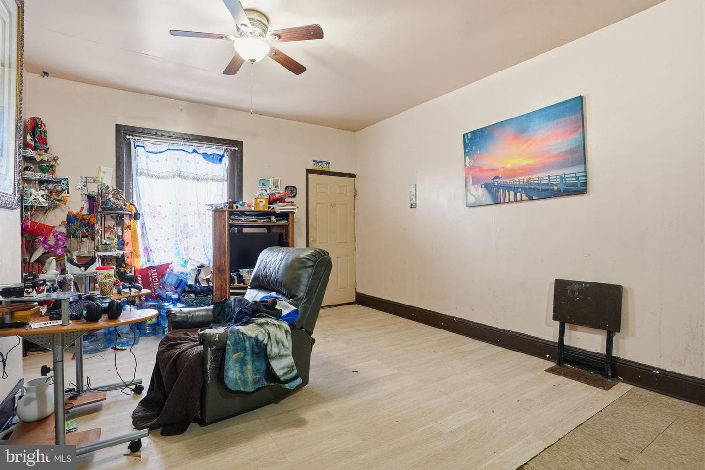 164 E Ontario Street photo 4