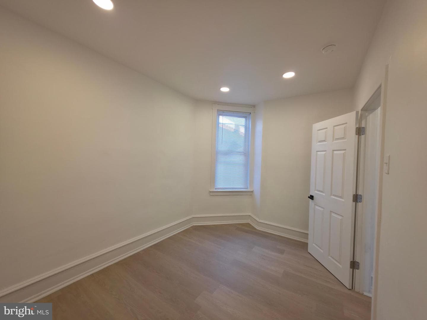 5214 Reinhard Street photo 14