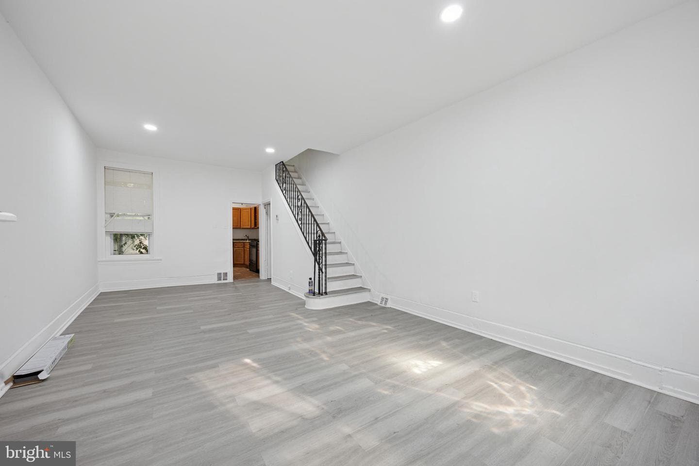 2416 N Carlisle Street photo 2
