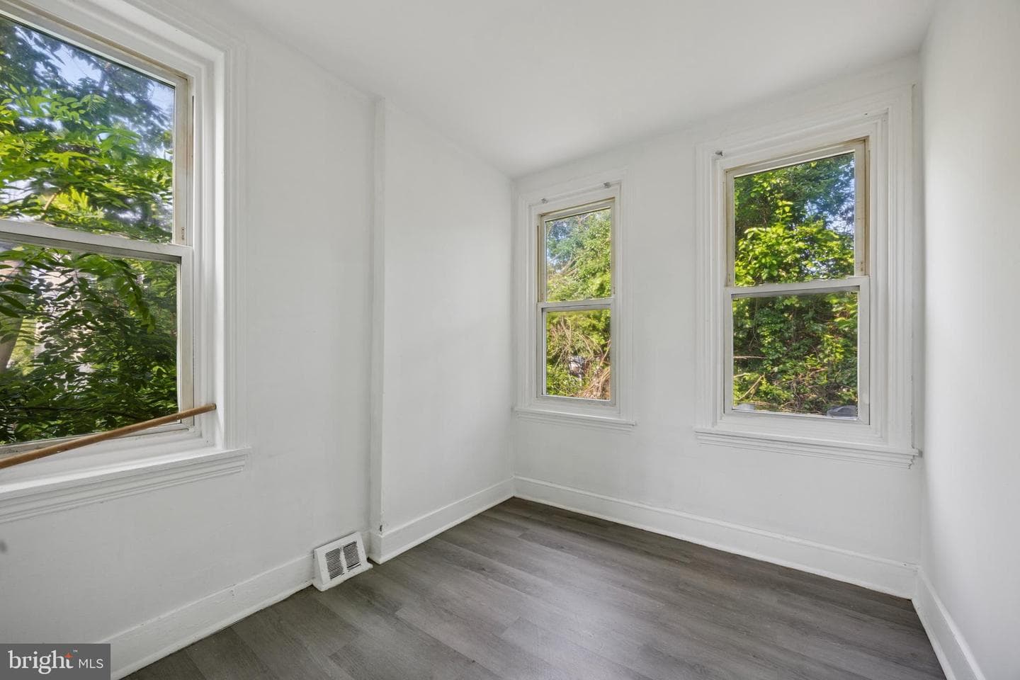2416 N Carlisle Street photo 8