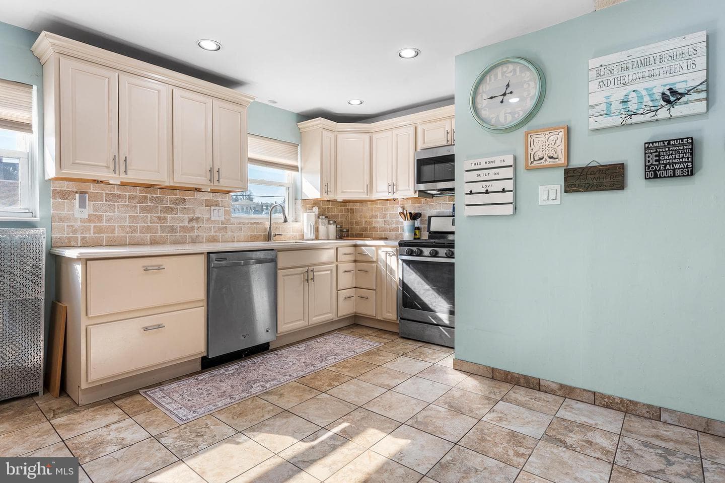 7381 Valley Avenue photo 4