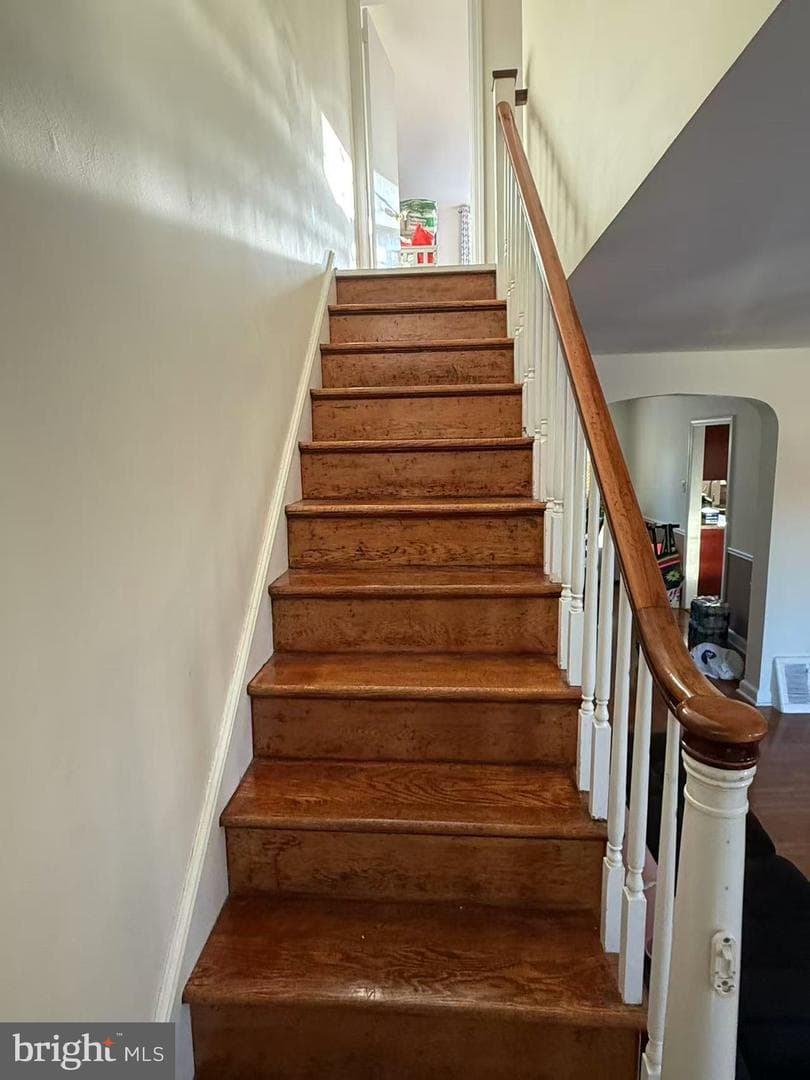 1232 Hale Street photo 4