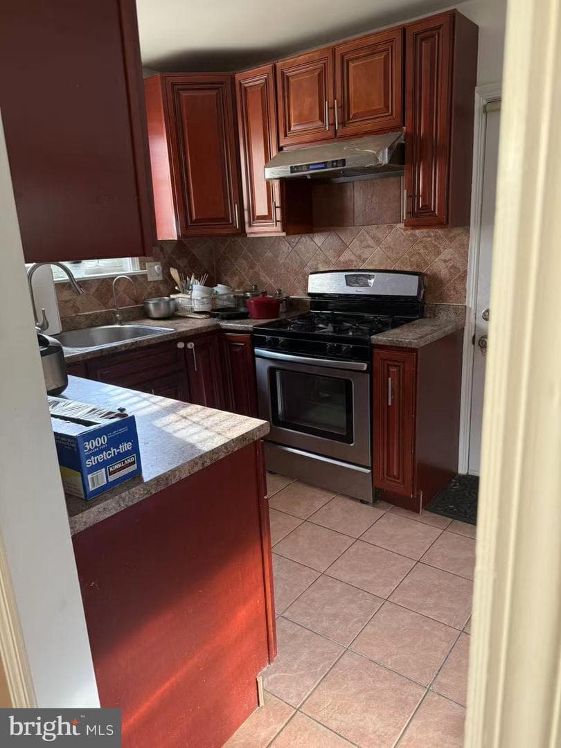 1232 Hale Street photo 6