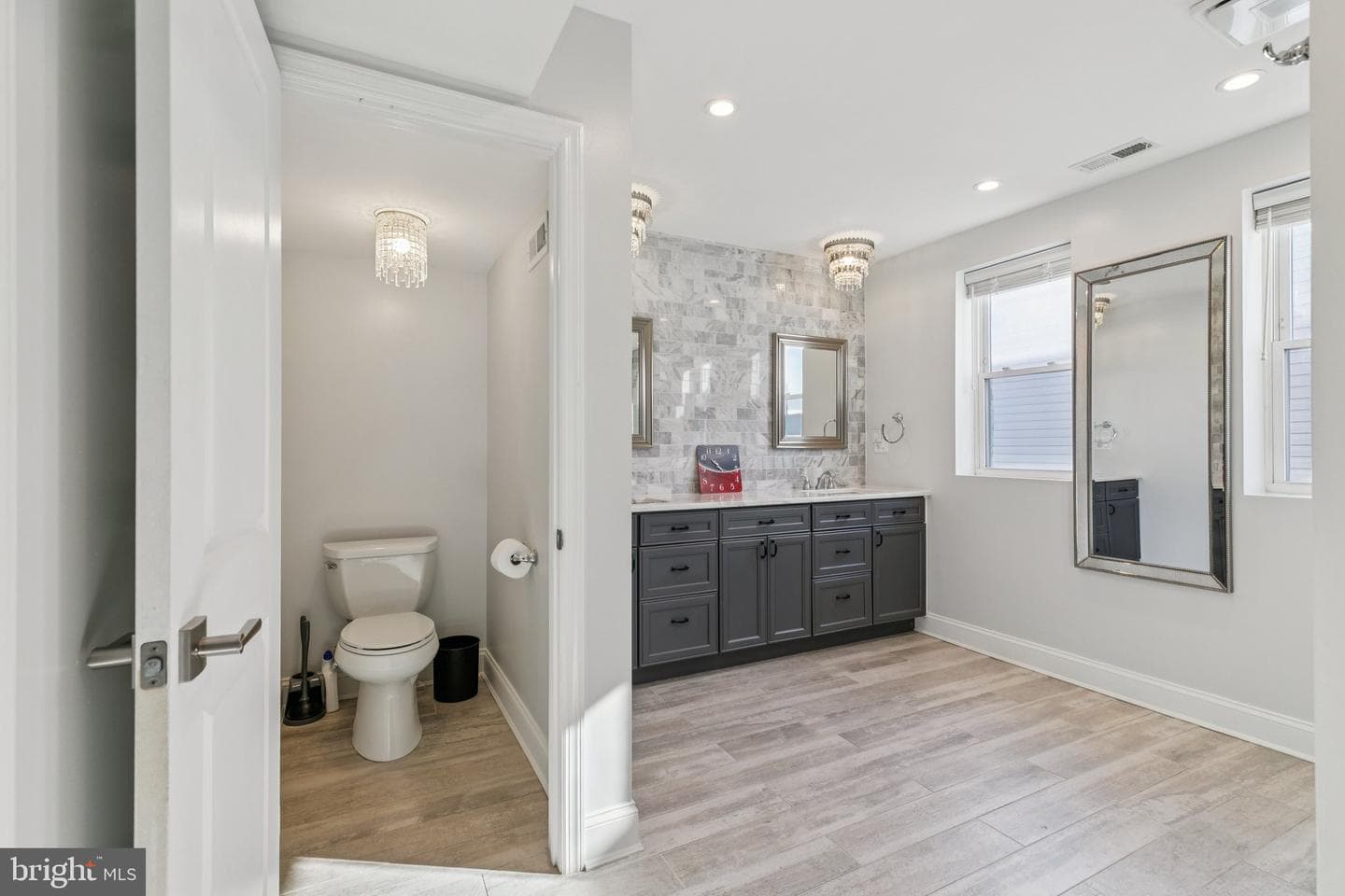 722 Dickinson Street photo 37