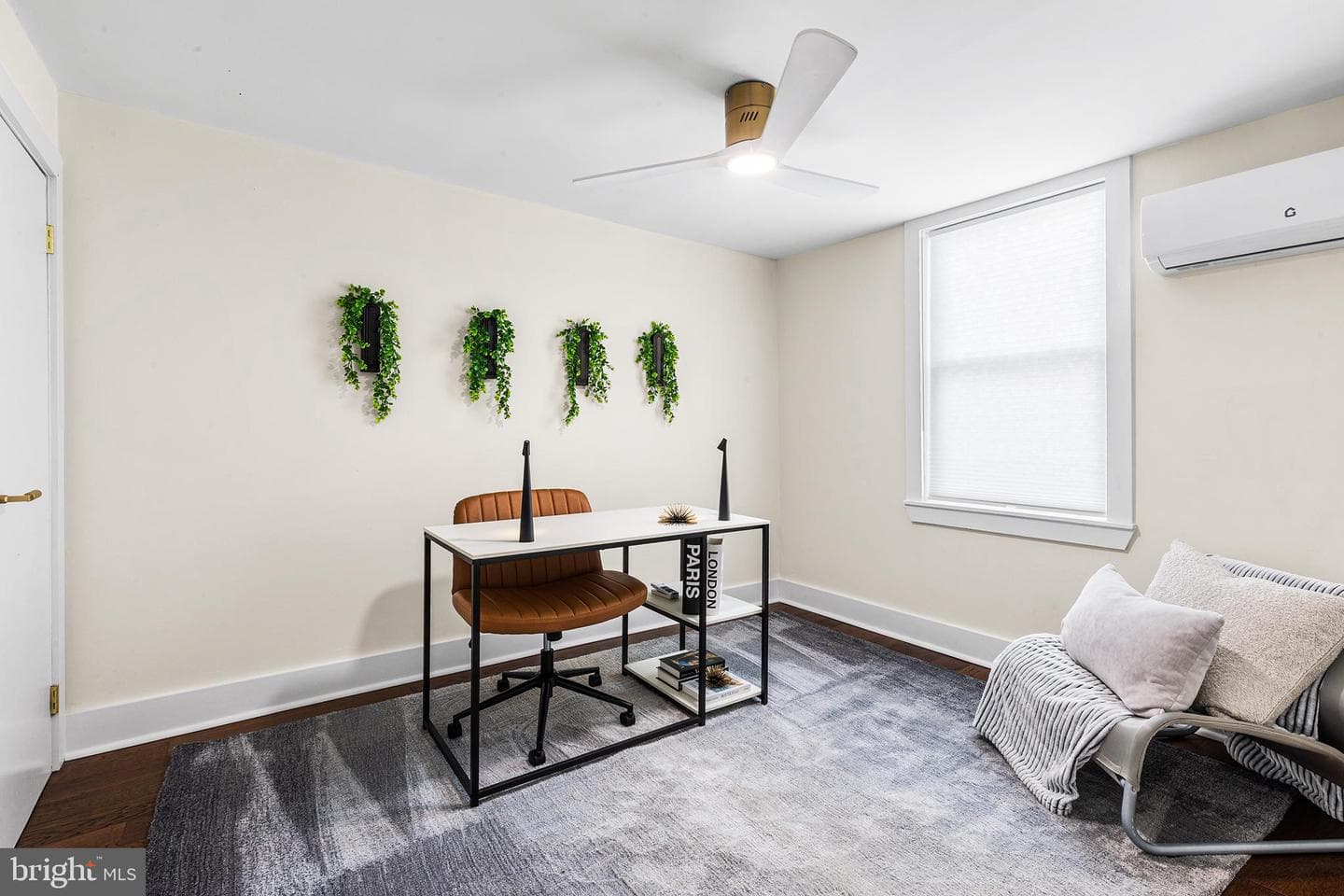 2542 Jasper Street photo 17