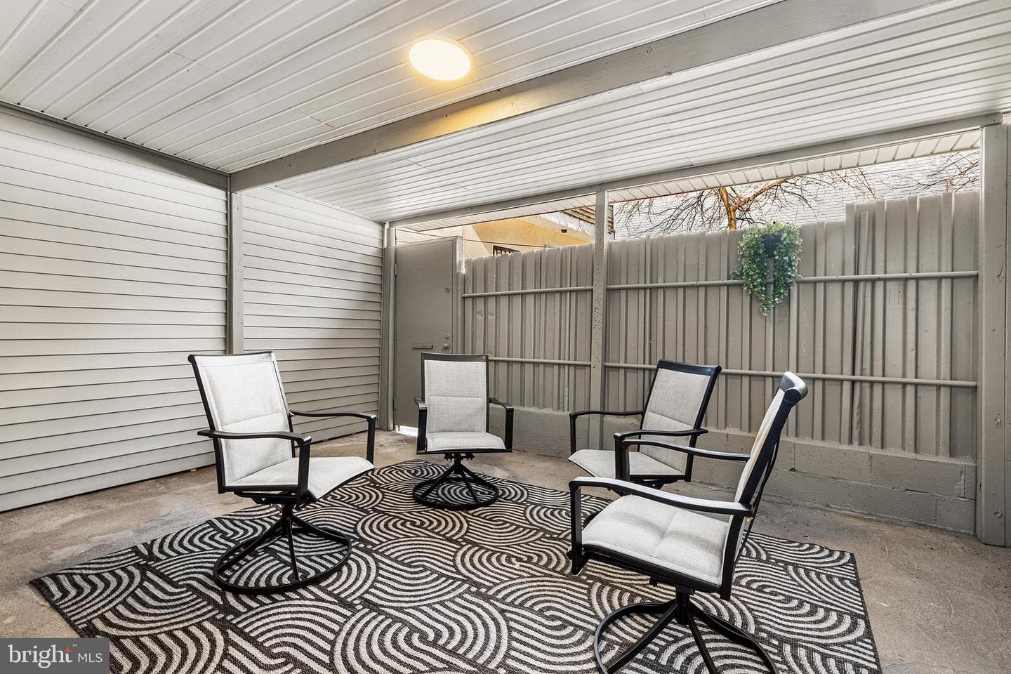 2542 Jasper Street photo 18