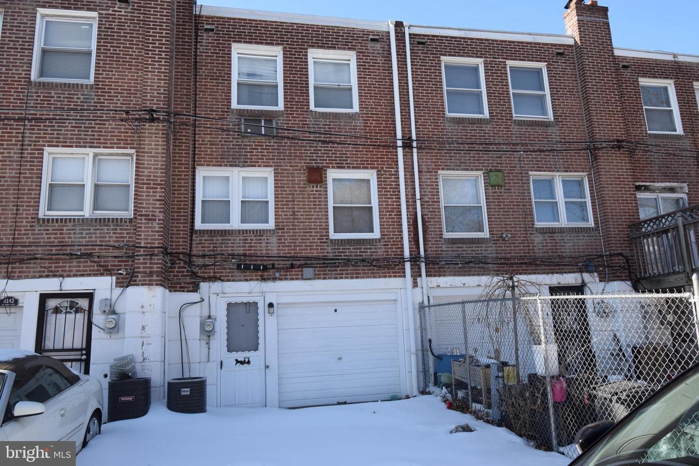 6145 N Warnock Street photo 20